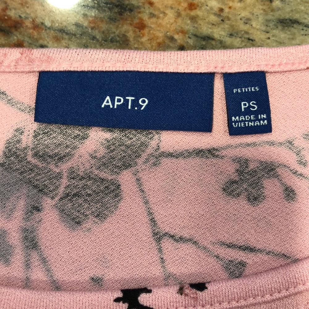 NWT Apt. 9 bell sleeve blouse - Picture 6 of 8
